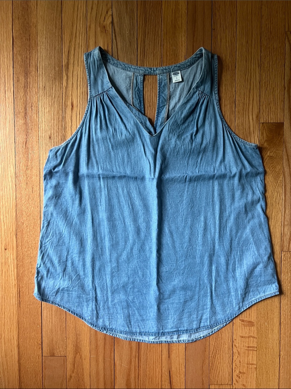 Old Navy Light Blue V-Neck Sleeveless Tank Top
